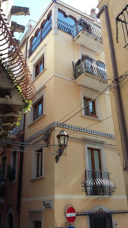 Taormina Rainbow House Apartment Luaran gambar